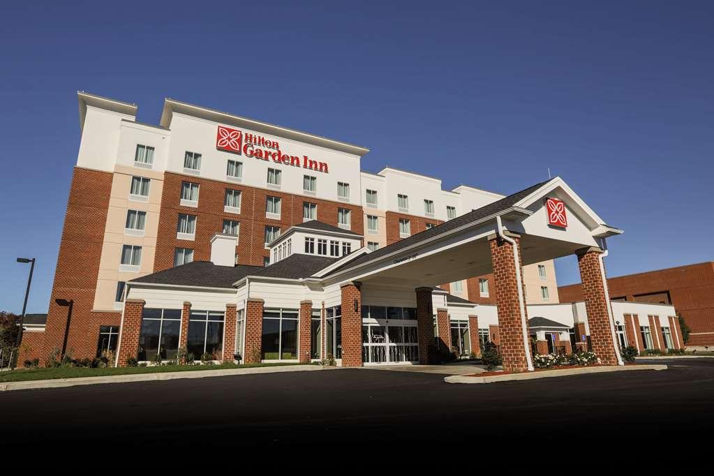 Hilton Garden Inn Indiana At Iup Exteriör bild